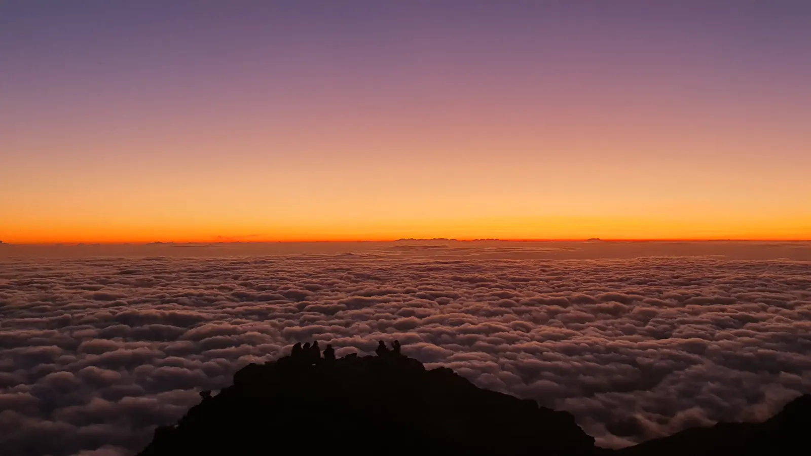 2D 1N Puncak Rinjani 3726M ASL